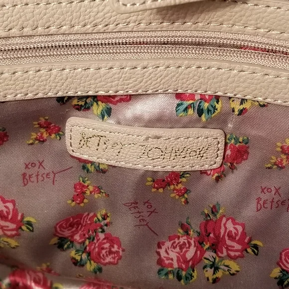 Betsey Johnson Tote - Picture 2 of 13